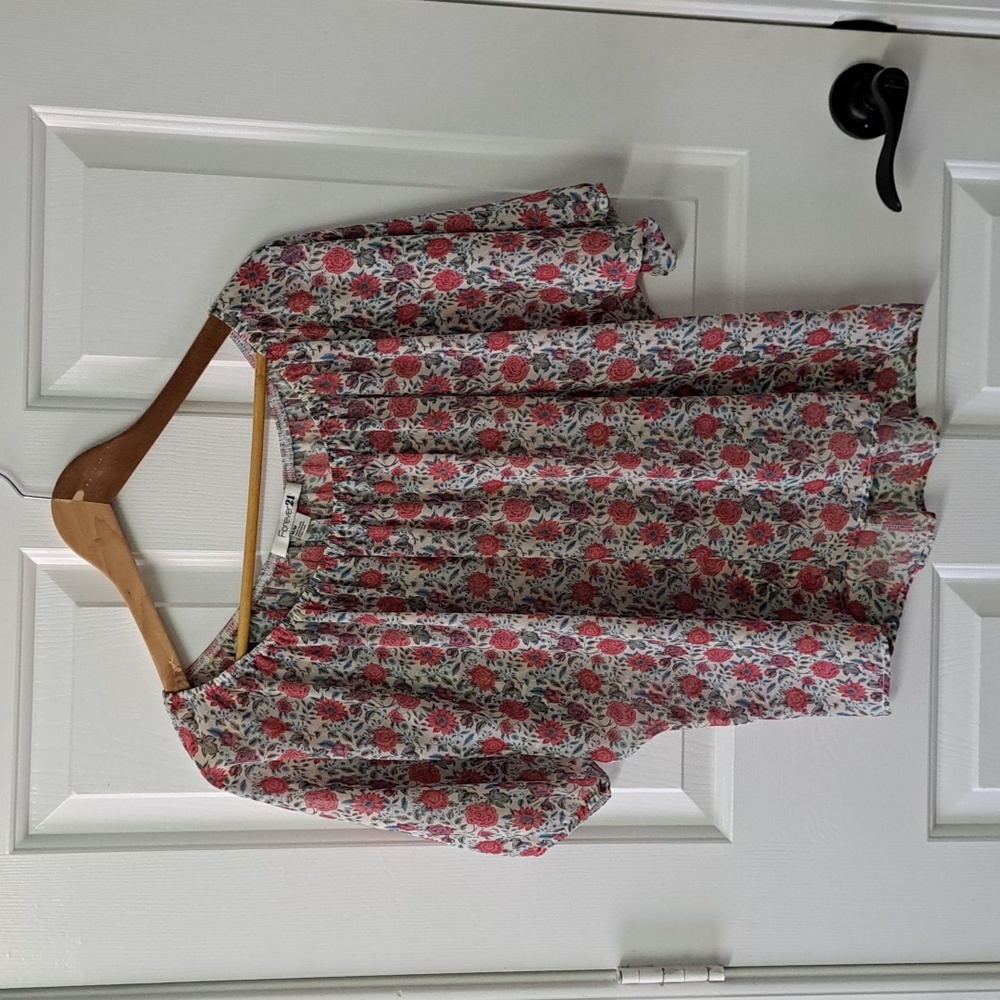 Floral Blouse Size M